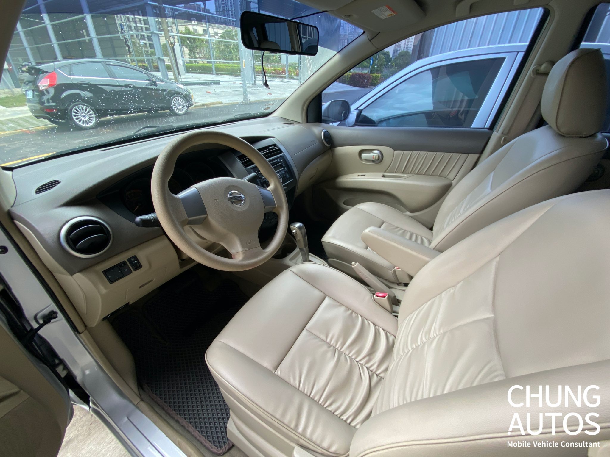 Nissan,Livina,中古車推薦，安心中古車，買二手車，小車大空間