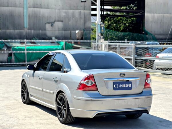 Focus mk2 左後45度角