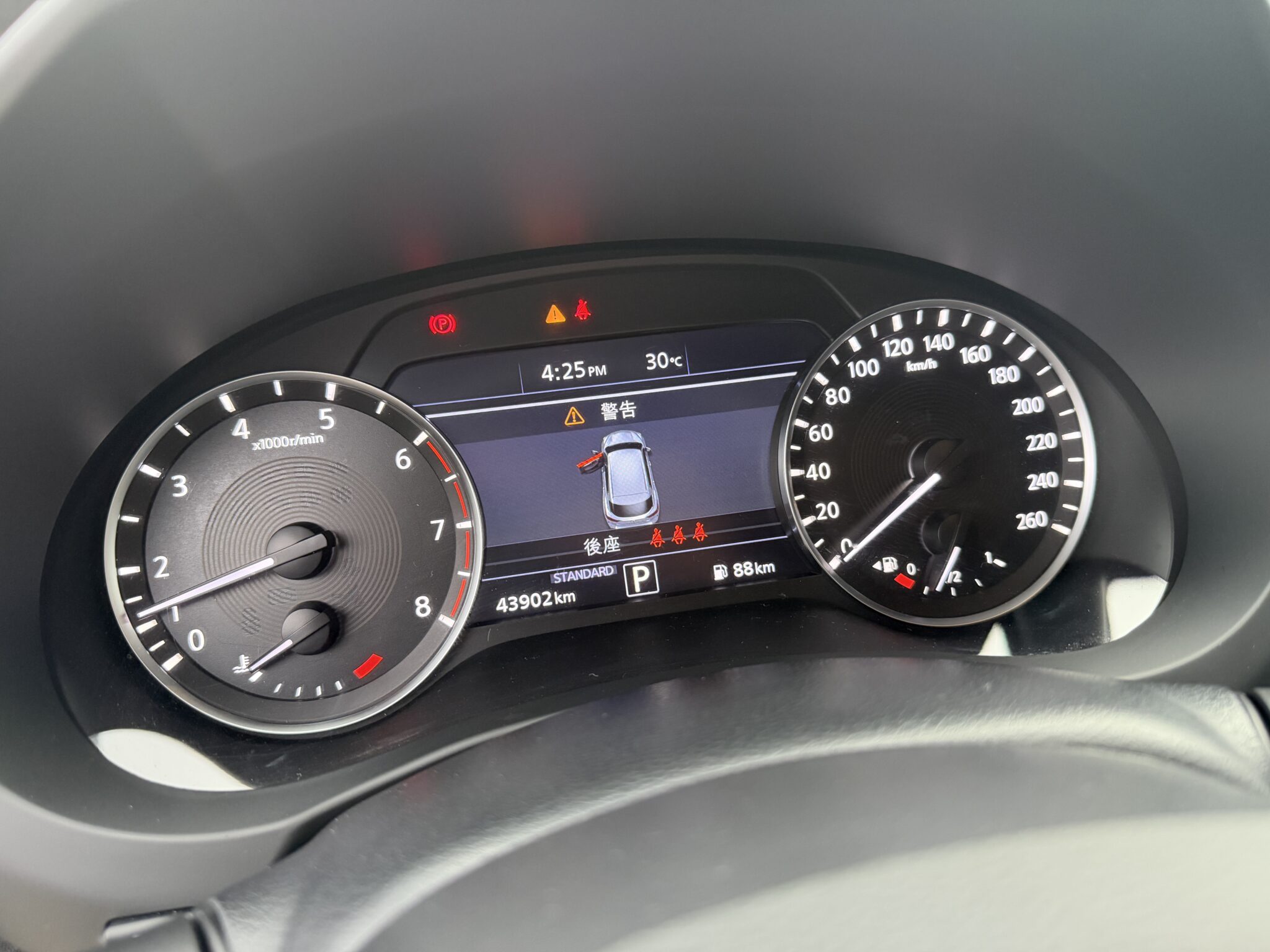 2020 Infiniti QX50 2.0t 旗艦款儀表板里程特寫，實際里程 43,902 公里
