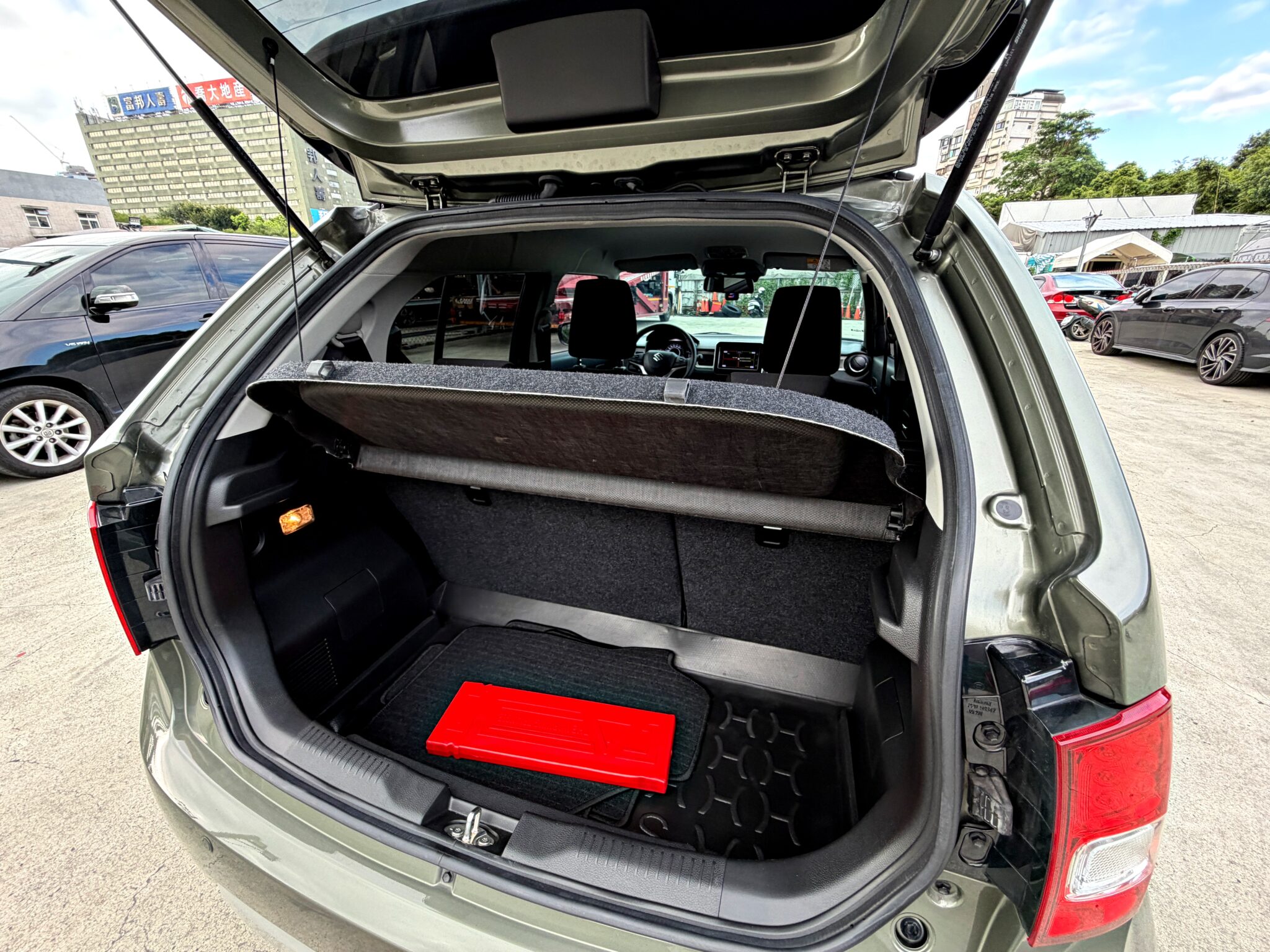 2023 Suzuki Ignis 後行李廂，標準容量 267 公升